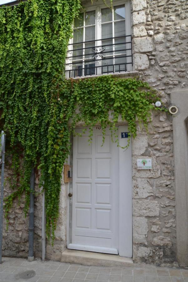 Dnj Appart Hotel Meung-sur-Loire Esterno foto